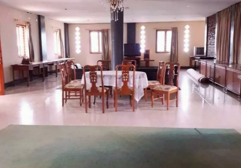 Majatalo Villa Orange Lembang Pengkolan