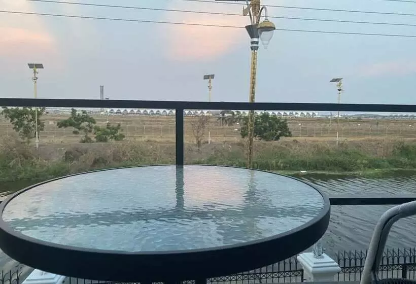 Hotelli Skyline Resort