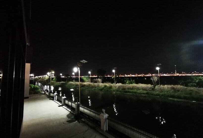 호텔 Skyline Resort