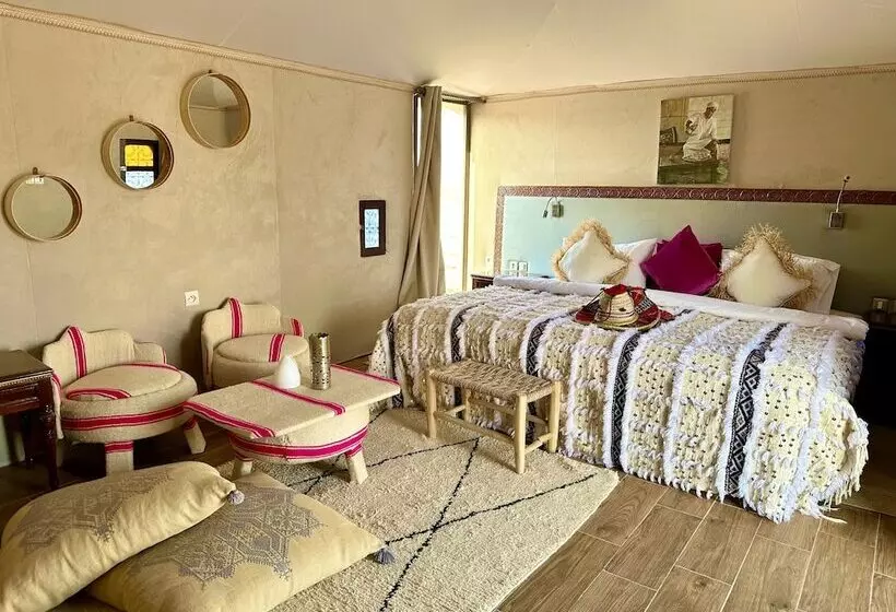 Hotelli Agafay Yes We Camps & Spa