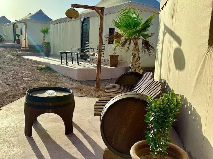 Hotelli Agafay Yes We Camps & Spa