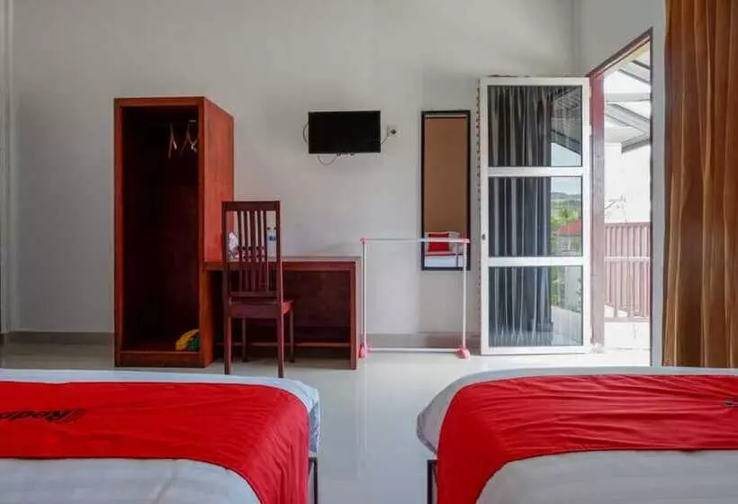 ペンション Reddoorz @ Tomia Island Wakatobi