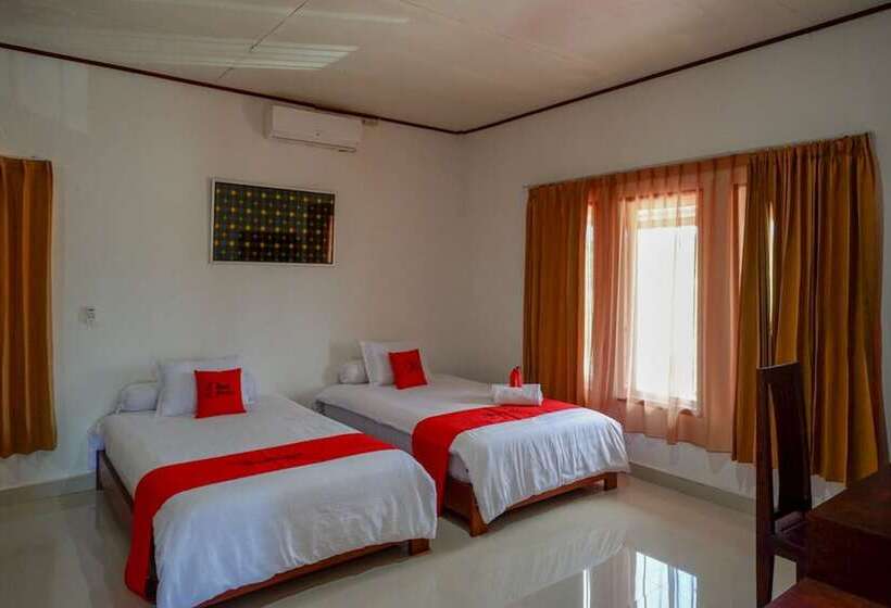 פנסיון Reddoorz @ Tomia Island Wakatobi