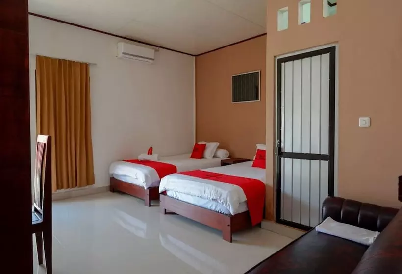 ペンション Reddoorz @ Tomia Island Wakatobi