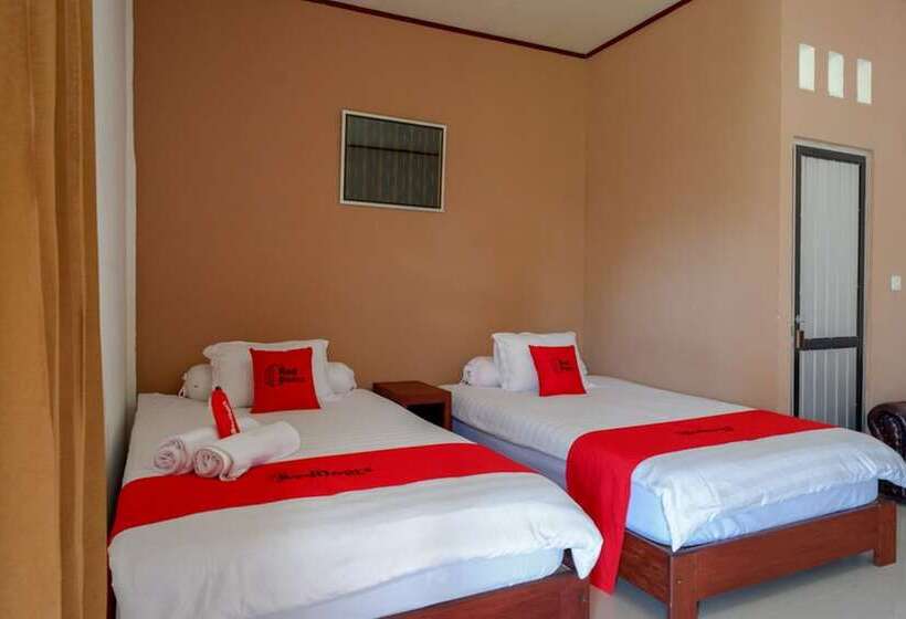 פנסיון Reddoorz @ Tomia Island Wakatobi