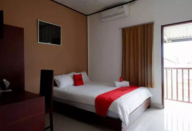 ペンション Reddoorz @ Tomia Island Wakatobi