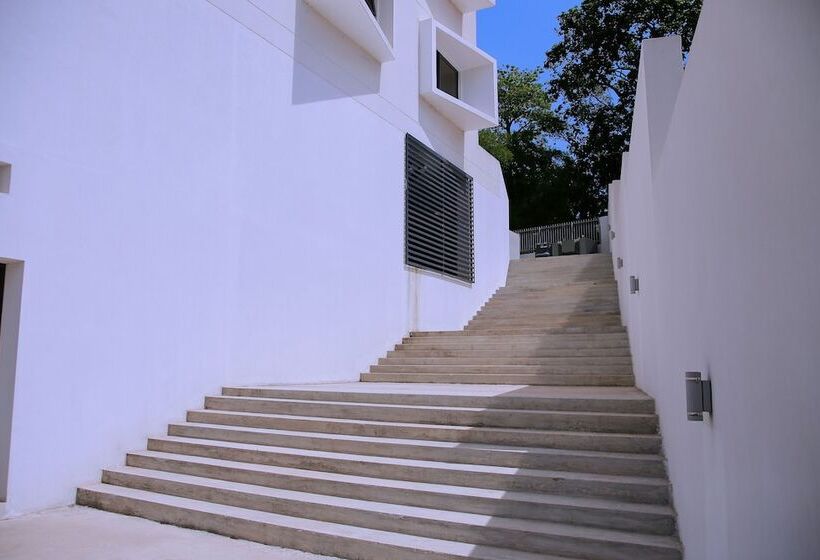 The Bragha Freegate Apartments