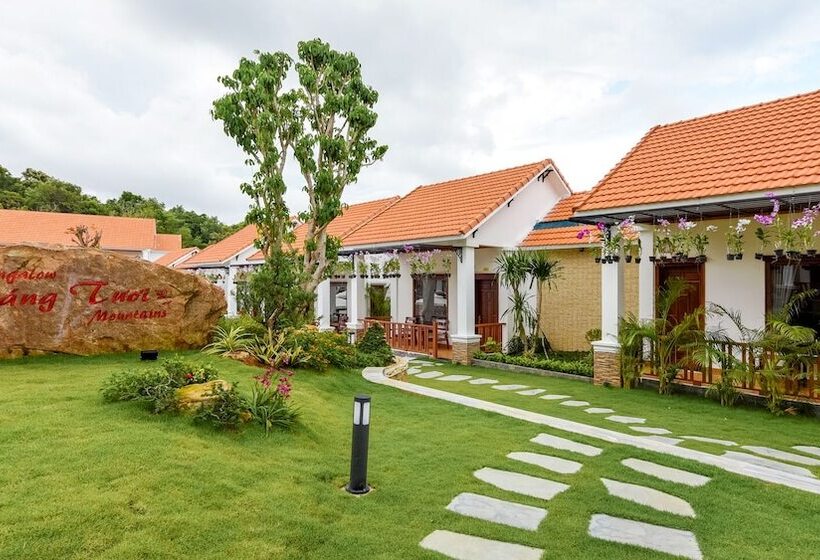 هتل Bungalow Sang Tuoi Mountains