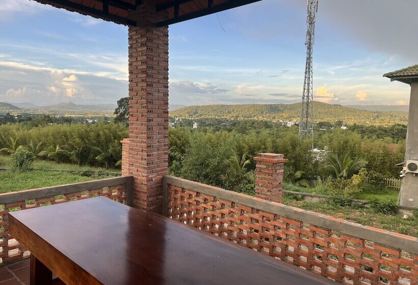 هتل Bungalow Sang Tuoi Mountains