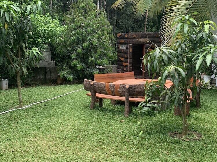 هتل Bungalow Sang Tuoi Mountains