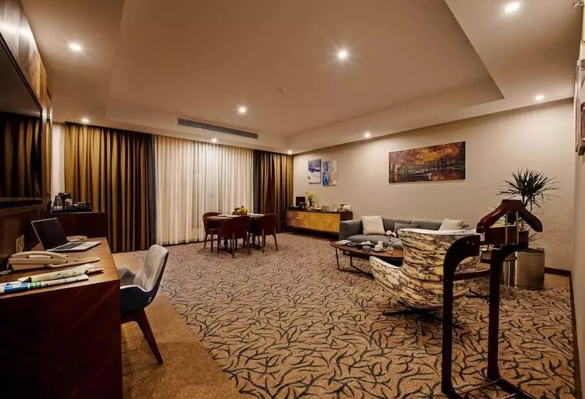 فندق سن داي الزمرد Sunday Emerald