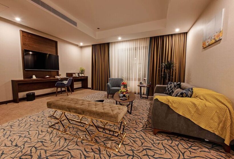 فندق سن داي الزمرد Sunday Emerald