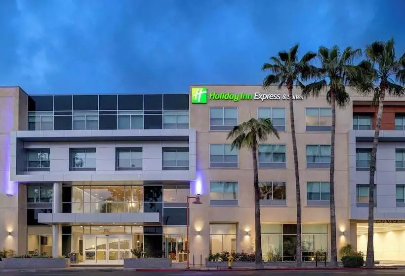 Hotelli Holiday Inn Express & Suites   Glendale Downtown