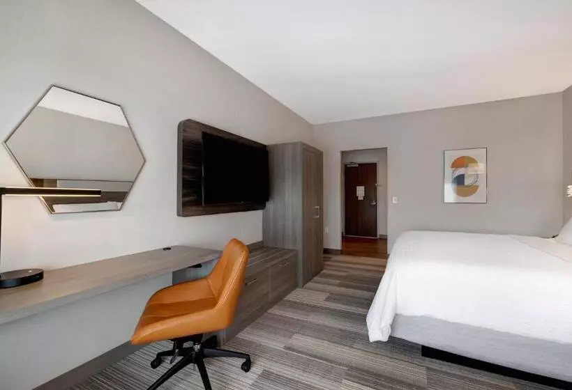 Hotelli Holiday Inn Express & Suites   Glendale Downtown