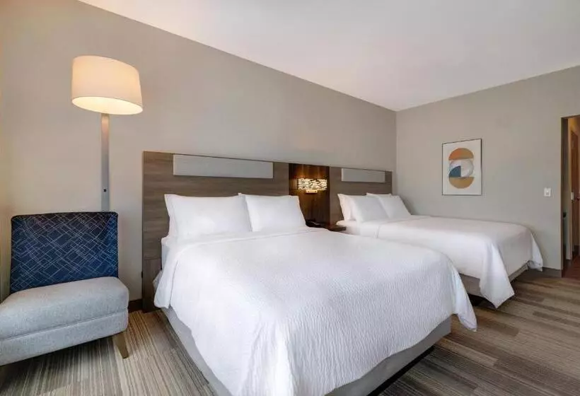 Hotelli Holiday Inn Express & Suites   Glendale Downtown