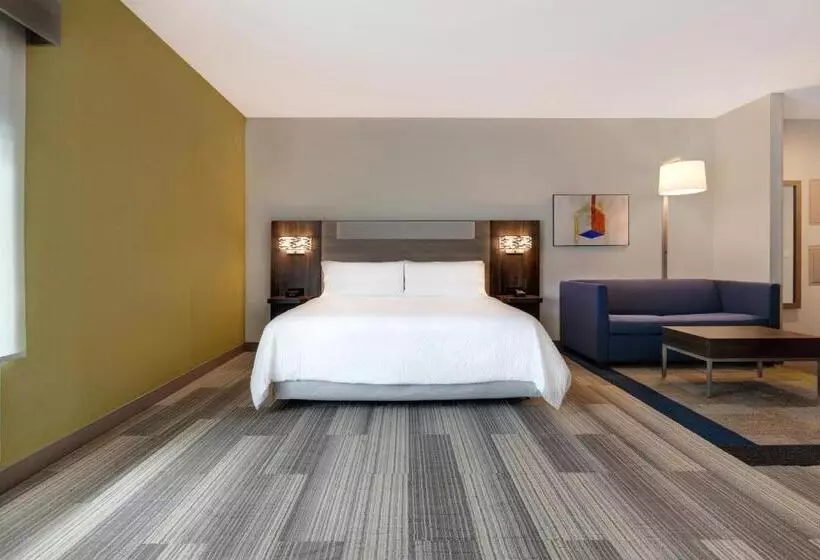 Hotelli Holiday Inn Express & Suites   Glendale Downtown