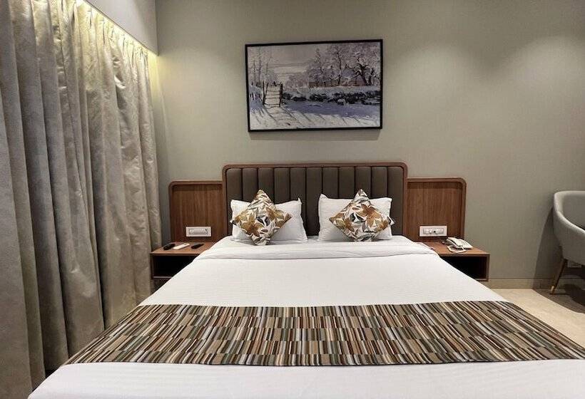 Hotel Rudra Shelter Business