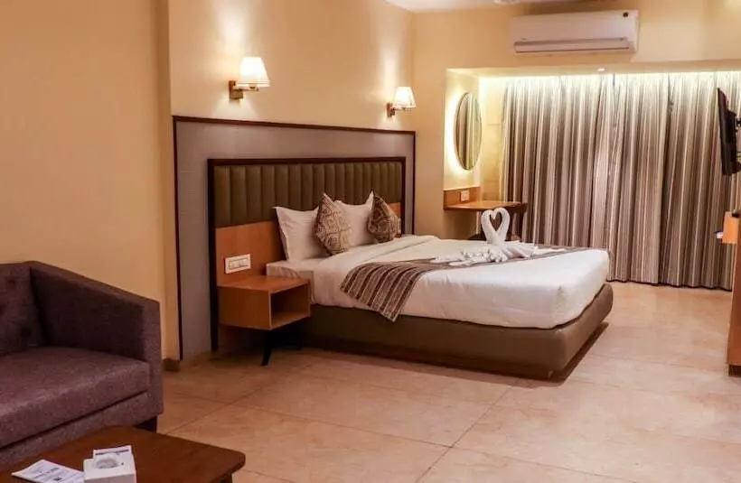 Hotelli Rudra Shelter Business