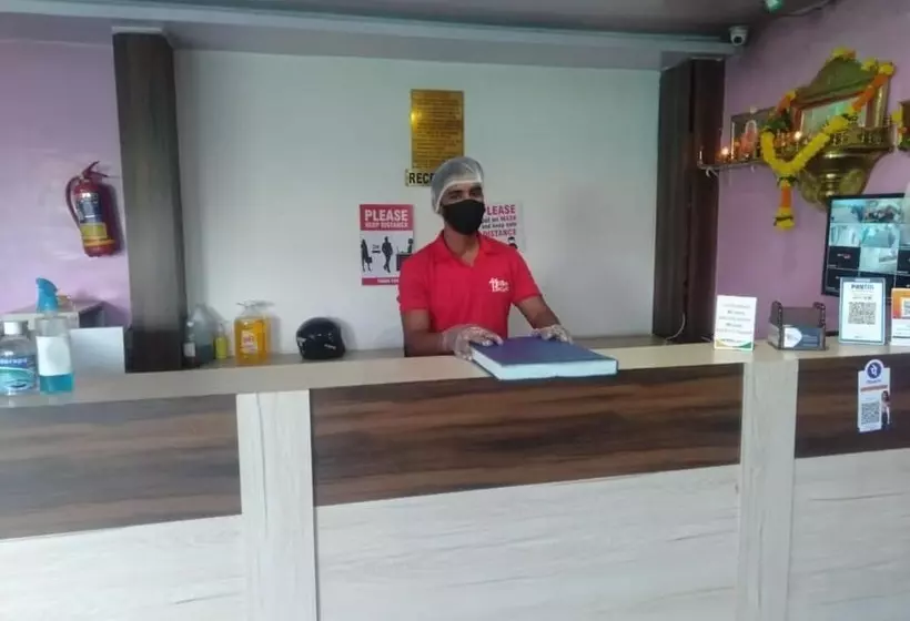 ホテル Shree Pingara
