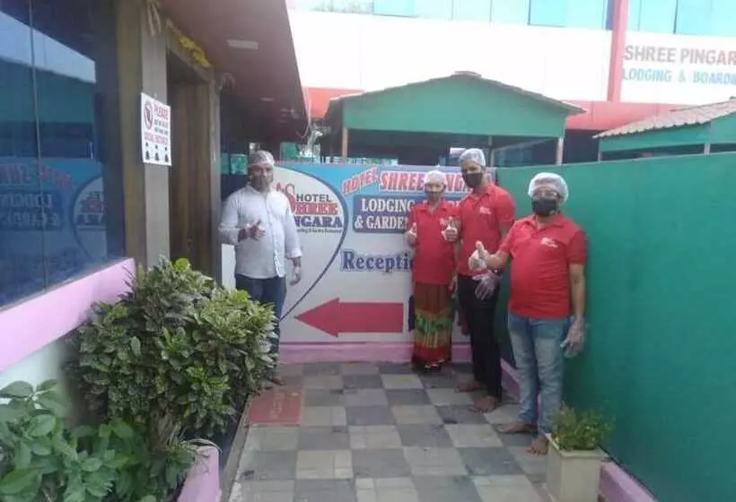 ホテル Shree Pingara