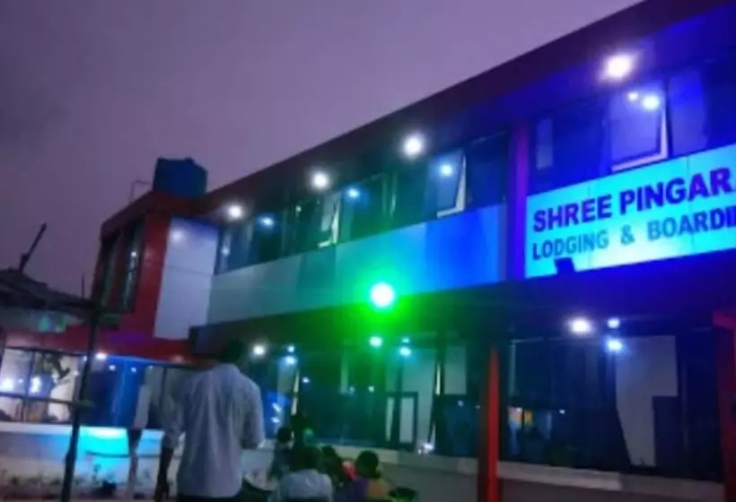 ホテル Shree Pingara