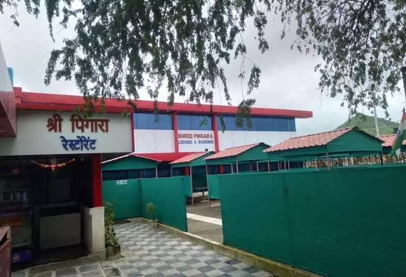 ホテル Shree Pingara