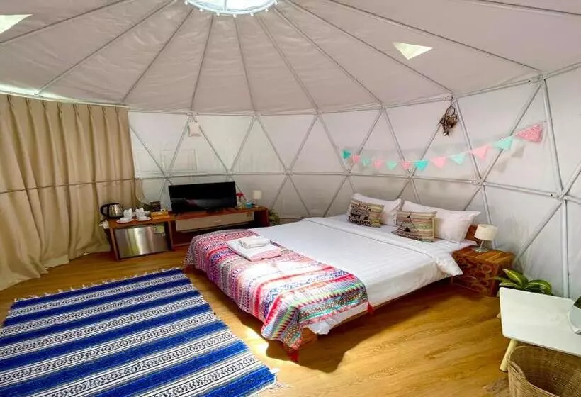 Hotelli The Campster Kanchanaburi