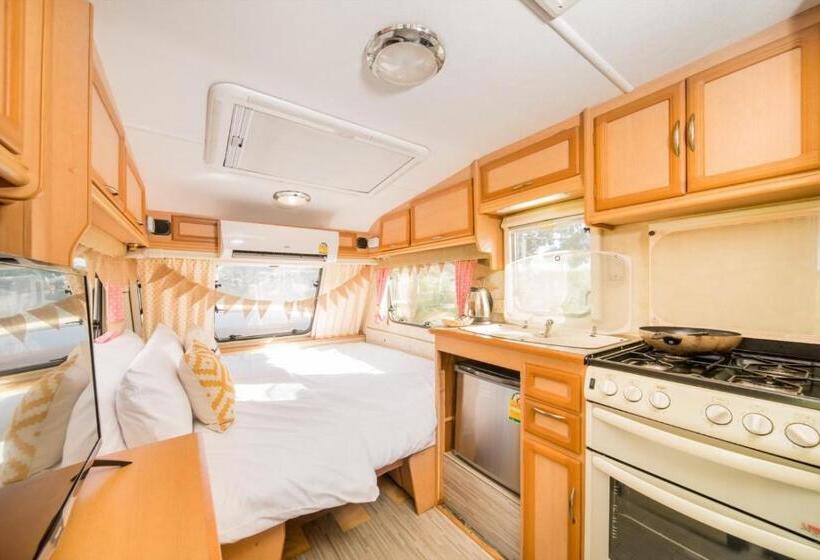 فندق The Campster Kanchanaburi