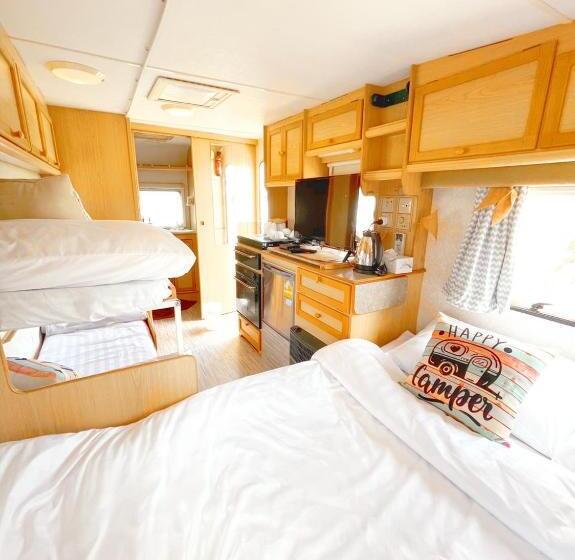 فندق The Campster Kanchanaburi