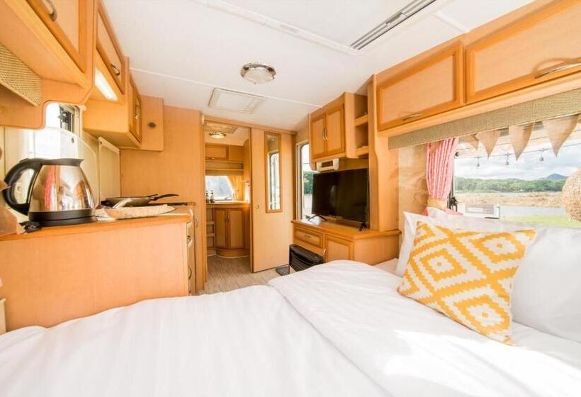 فندق The Campster Kanchanaburi