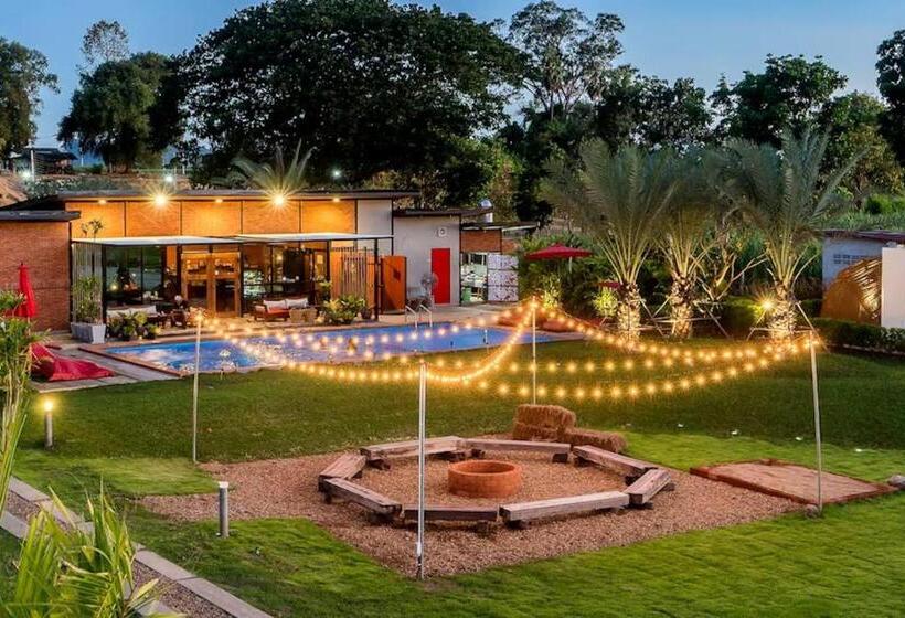 فندق The Campster Kanchanaburi