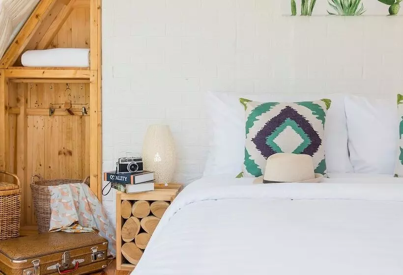 Hotelli The Campster Kanchanaburi