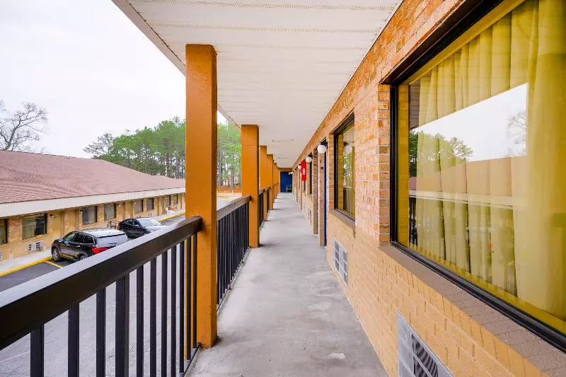 Motelli OYO Hotel Williamston