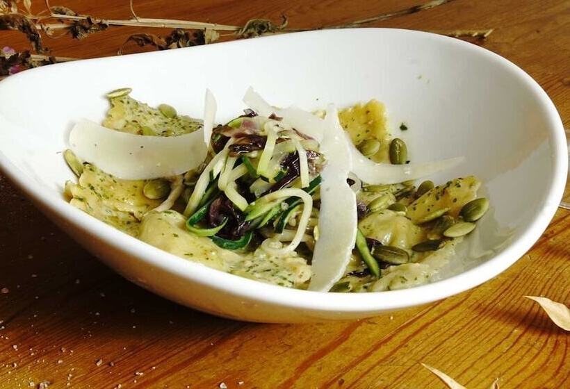 Pensió Japan Snowsports