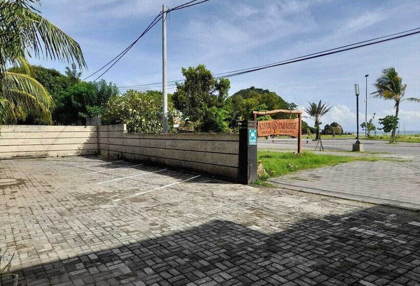 פנסיון Kuta Paradise