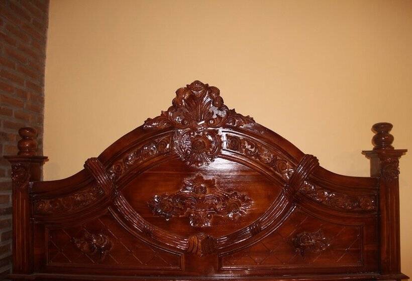 ペンション The Garuda Homestay Sanur