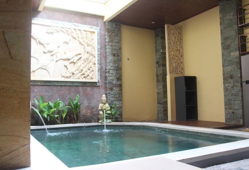 ペンション The Garuda Homestay Sanur