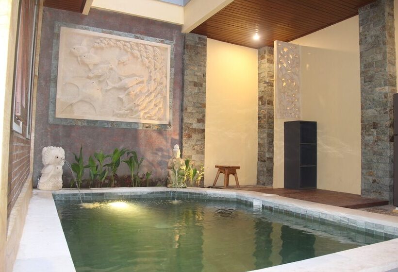 ペンション The Garuda Homestay Sanur