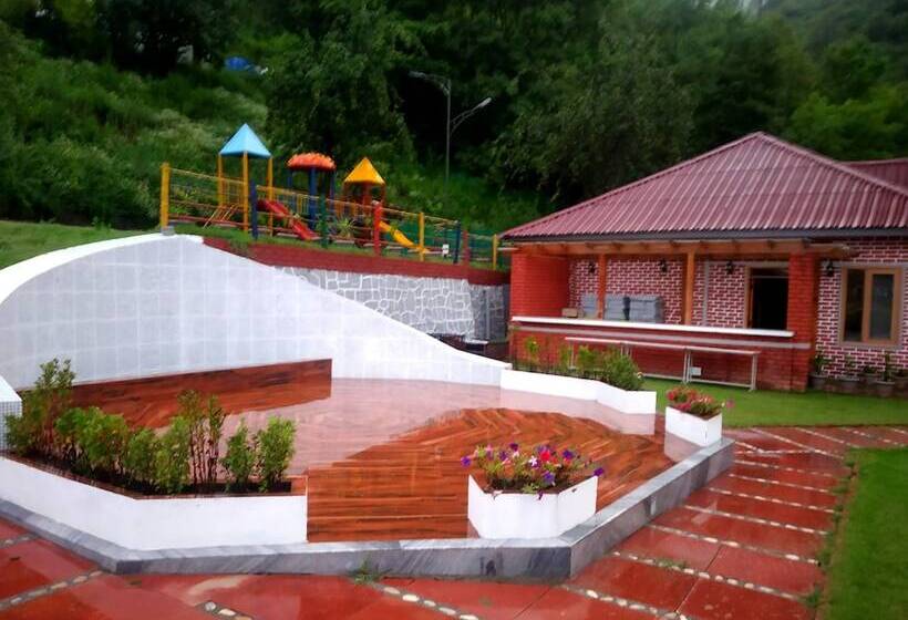 אתר נופש Banjara Mountain Retreat Chail Hills