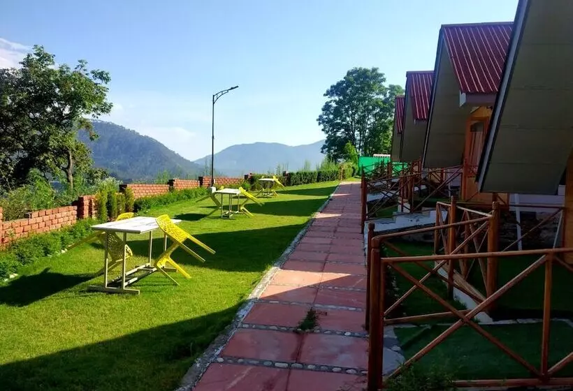Lomakeskus Banjara Mountain Retreat Chail Hills