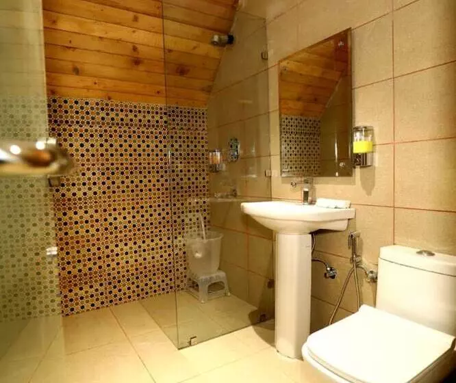 Lomakeskus Banjara Mountain Retreat Chail Hills