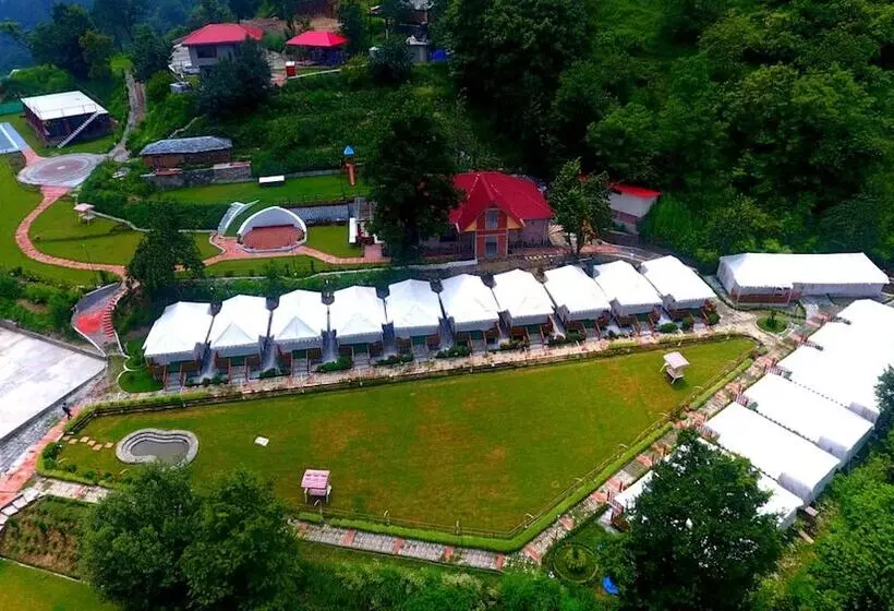 Lomakeskus Banjara Mountain Retreat Chail Hills