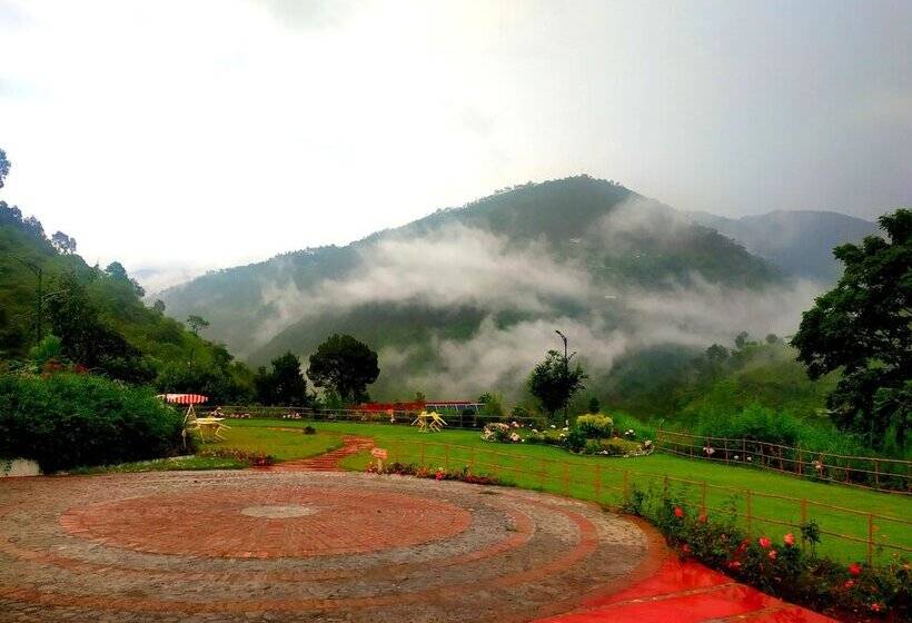 אתר נופש Banjara Mountain Retreat Chail Hills