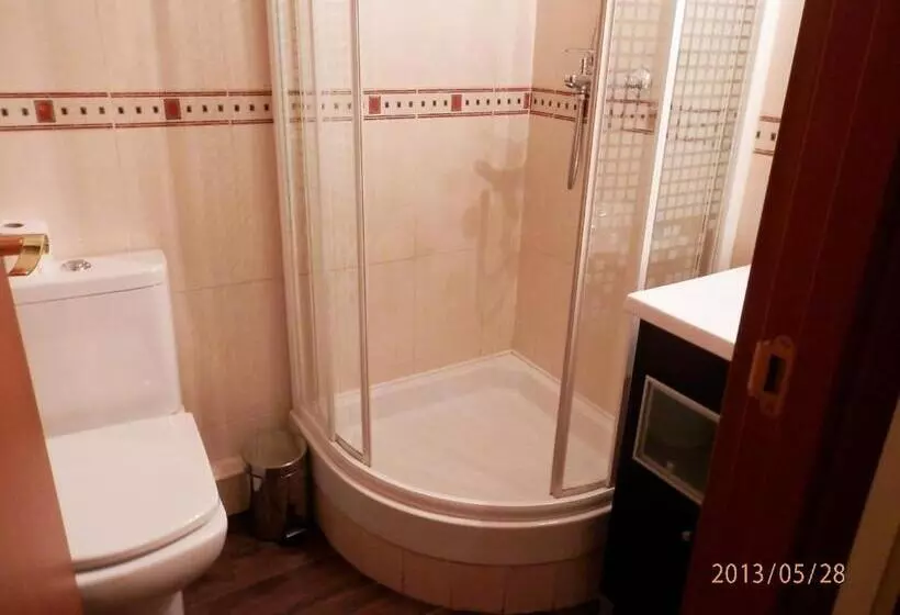 هاستل Barcelona Central Garden Hostal