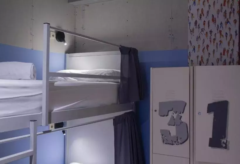 Room00 Valencia Hostel