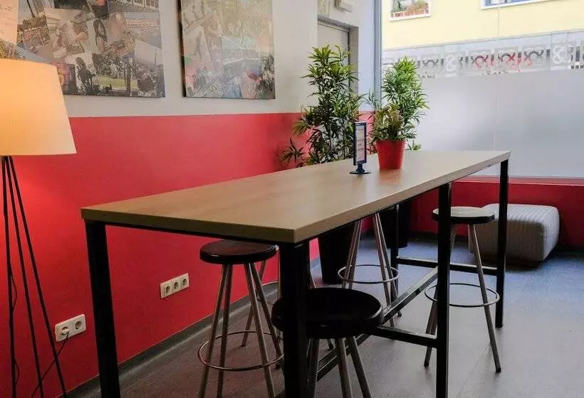 Hellobcn Youth Hostel Barcelona