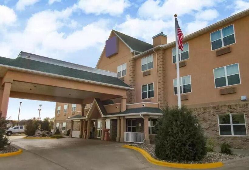 Heritage Hotel And Suites