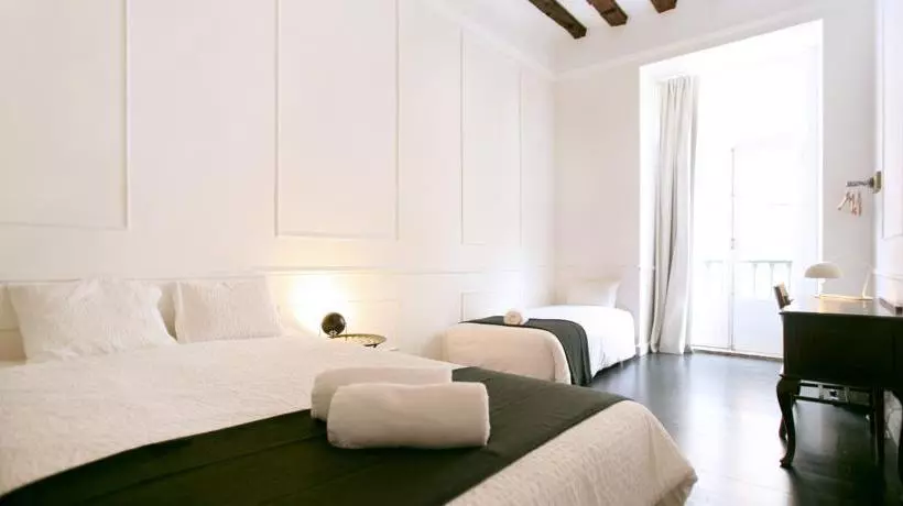 Hostal Travellers House