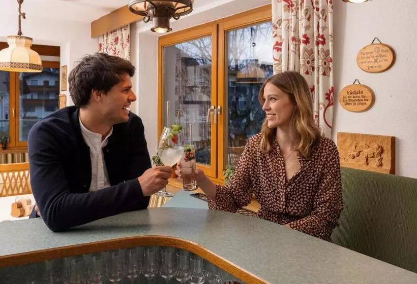 ホテル Gasthof Bären