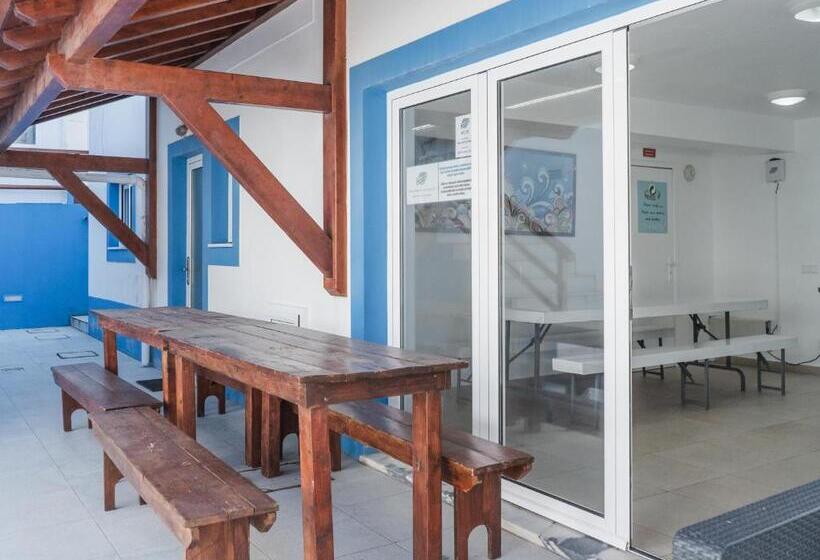 בית מלון כפרי Peniche Surfcamp Hostel